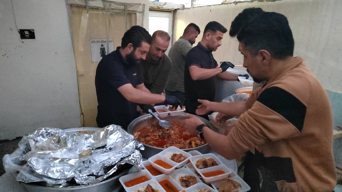 لە مزگەوتی گەورەی کەلار ئێواران خواردنی زیاتر لە 400 کەس ئامادە دەکرێت