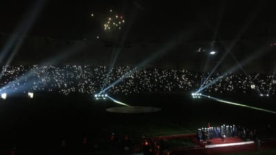 “إبعاد مقدمة غير محجبة وضغوطات من الوزارة”.. عريف حفل الميناء يقول إن حسابه مخترق