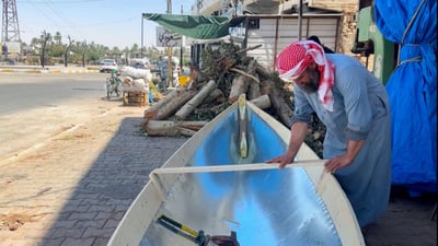 Hit boatbuilder preserves traditional craft along the Euphrates
