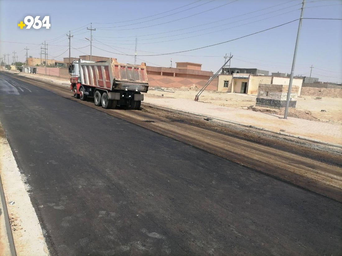 صور من هيت: أصبح لناحية الفرات مبنى بلدية.. والشارع سيتوسع إلى 40 متراً