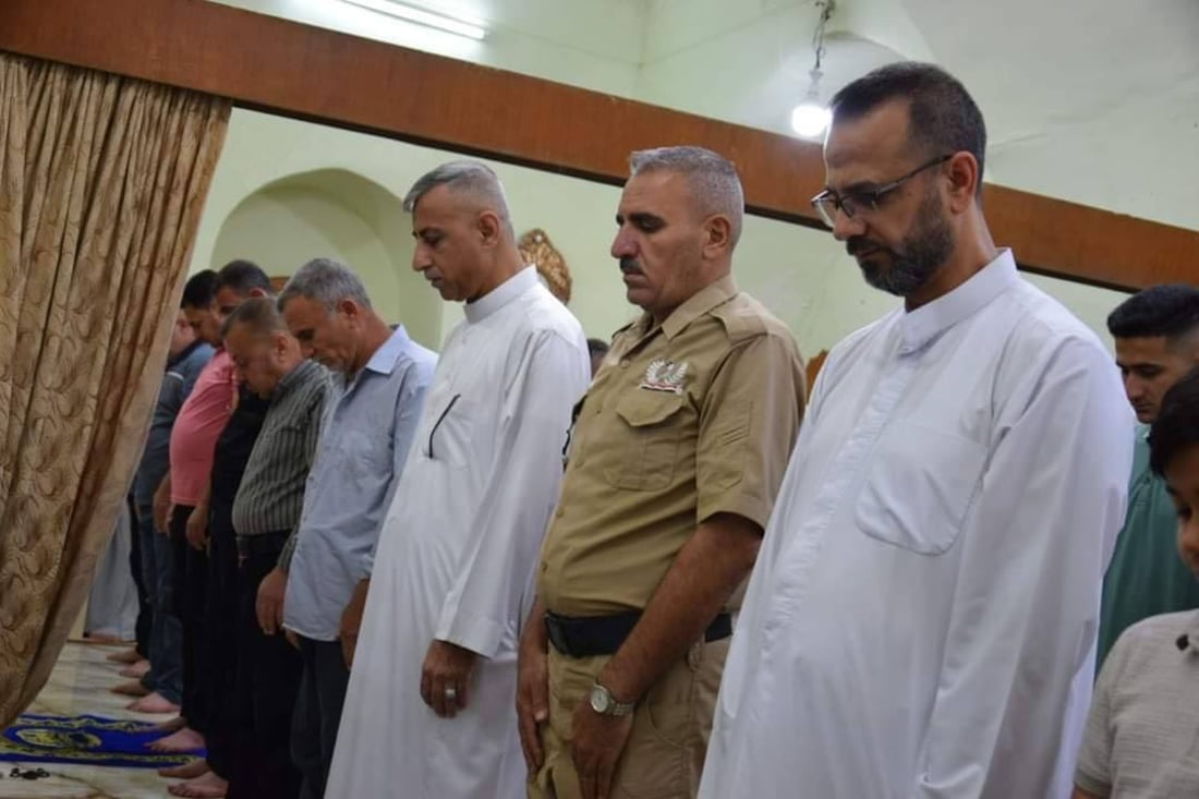 ملا عباس يحث المصلين على مساعدة الفقير وزيارة المريض.. صور من مقام زين العابدين