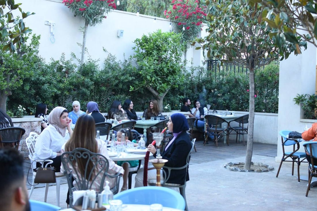 صور: “نوح”.. مطعم جديد بفكرة لبنانية على السطح “البغداديون سئموا الـ in door”