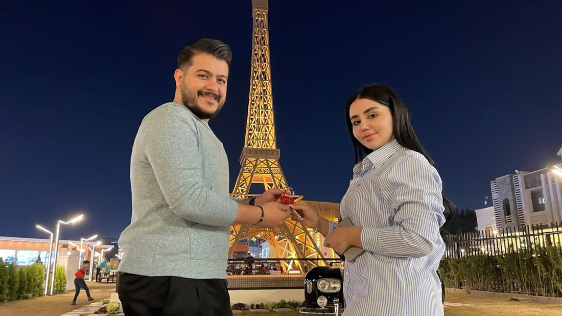 Baghdad restaurant introduces unique experience with Eiffel Tower replica