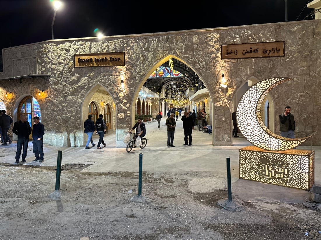 صور من ليالي رمضان الساحرة على ضفة الخابور في زاخو.. العوائل تتنزه قبل السحور