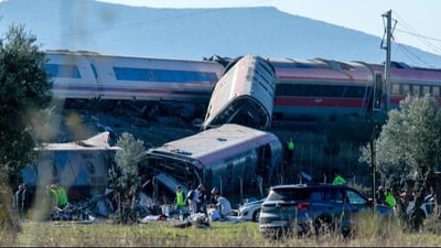 العراق يتضامن مع إسبانيا حكومة وشعباً بعد حادث اصطدام القطارين