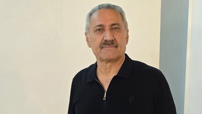  “هیچ کاتێک لەسەر رەخنە محاسەبە نەکراوم” 
