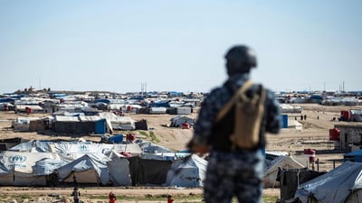 هەسەدە کشانەوەی لە ناو کەمپی هۆل راگەیاند