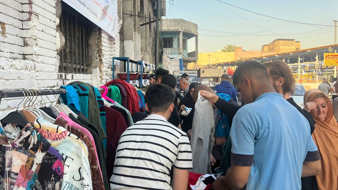 صور من الأعظمية: أهل الخير افتتحوا “ركن الخيرات”.. أغذية ولعب أطفال وحتى أثاث