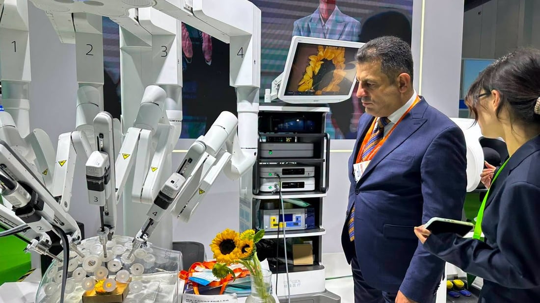دکتۆر سامان بەرزنجی لە چین بەشداری کۆنفڕانسێکی گەورەی پزیشکی دەکات