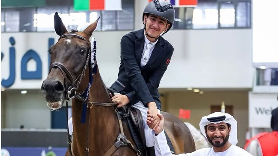 سادساً بين الفرسان.. الدليمي يتوج في بطولة الشارقة للحواجز