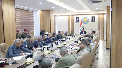 وزير الداخلية يراجع خطة الأربعين ويطلب من الضباط تزويده بمواطن القوة