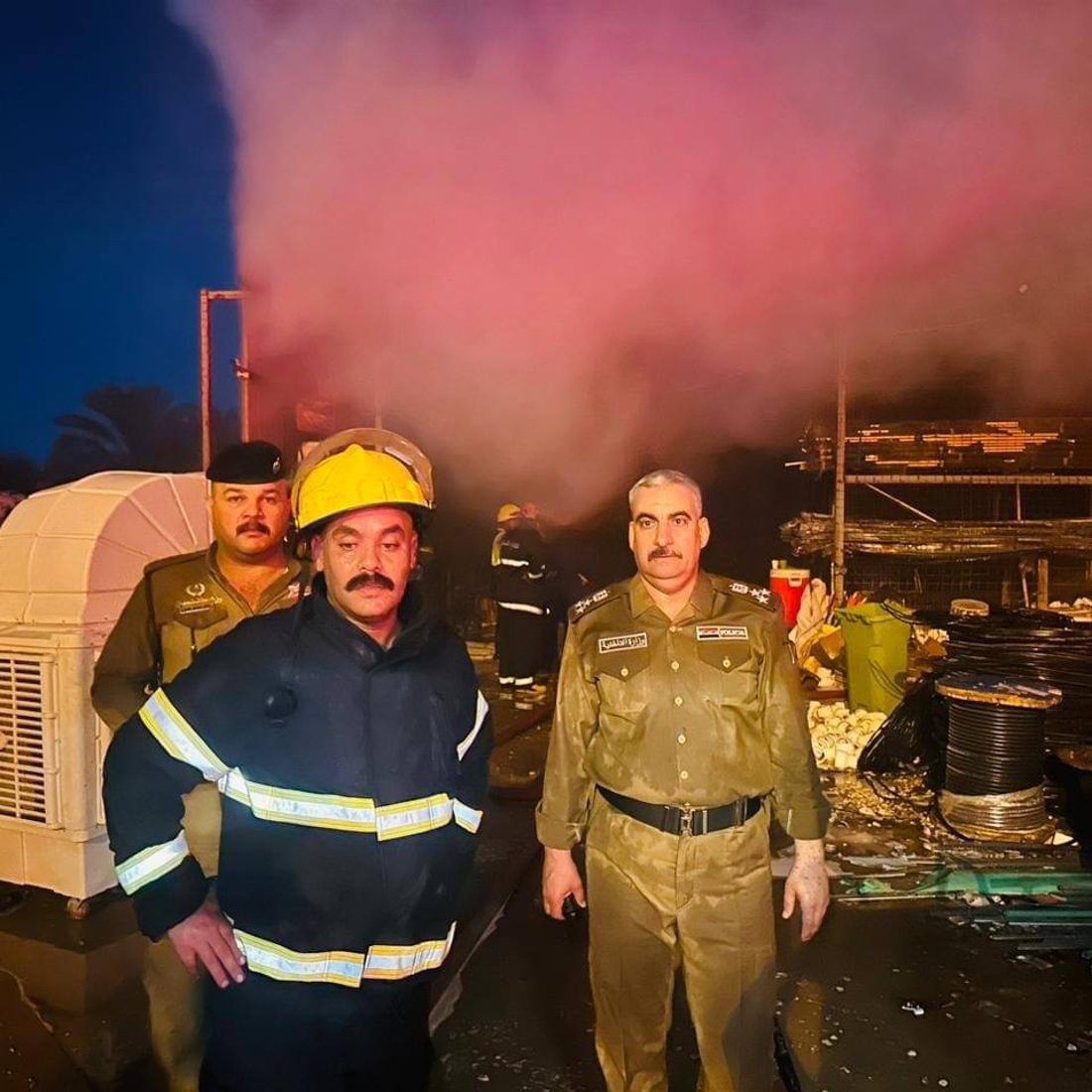 صور من بابل قبل قليل: حريق يلتهم مجمعاً لبيع المواد الإنشائية في الهاشمية