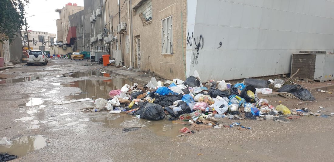 بالصور: 3 “شفتات” من العمل المتواصل لا تكفي لرفع نفايات السماوة
