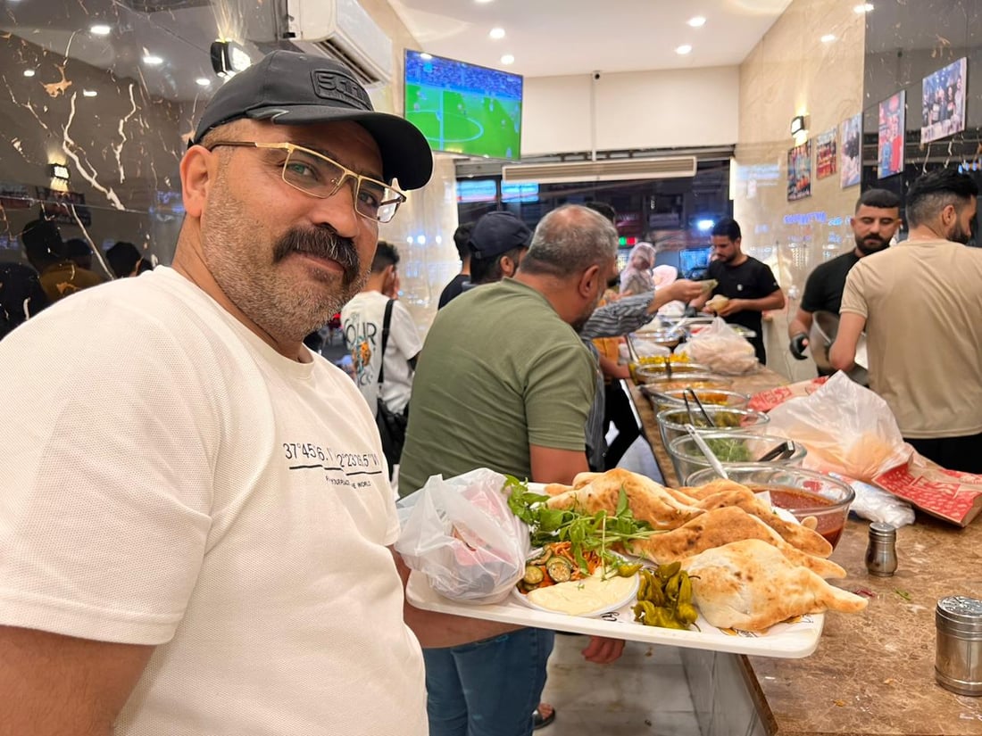 “سلام أبو الفلافل” الأشهر في السيدية يخطط لافتتاح سلسلة مطاعم ببغداد (صور)
