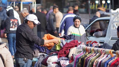 سوق “البالة”.. تقليد موصلي يتوسّع وصدمة إثر ارتفاع الأسعار!