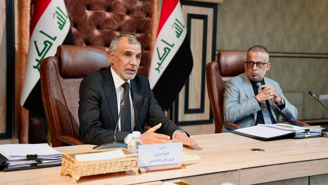 الحكومة عاجزة عن توفير رواتب الشهرين المقبلين.. وزير المالية يصارح البرلمان