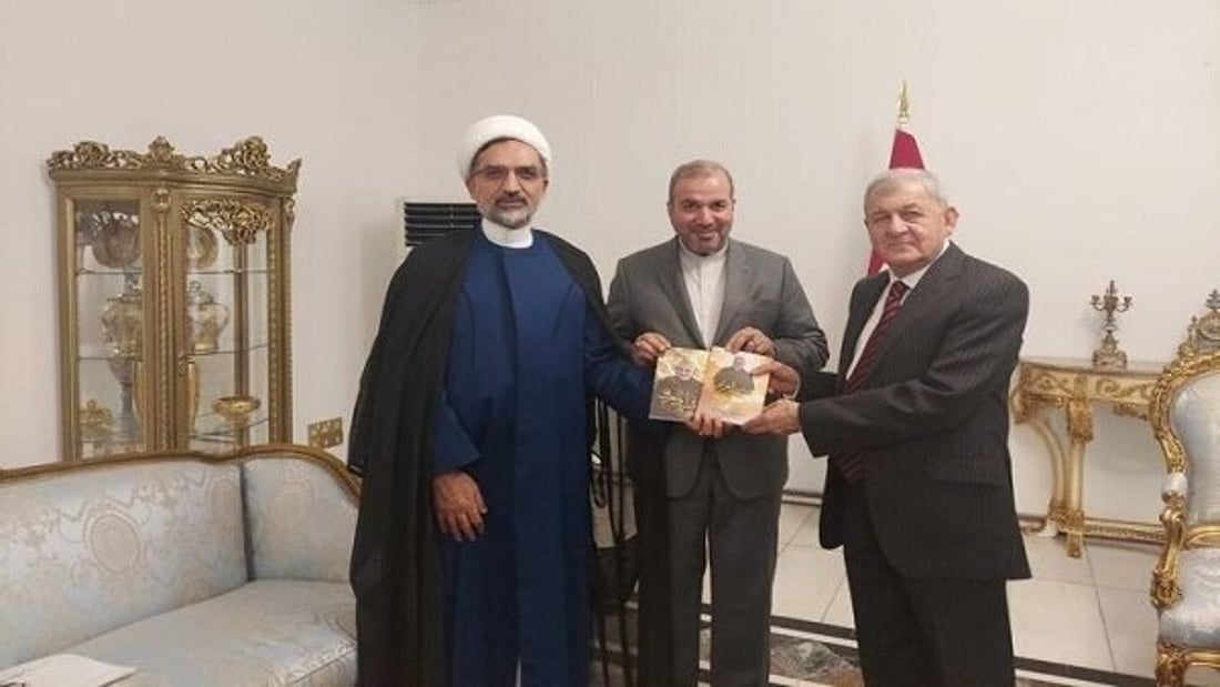“قتلوا ضيفكم في بيتكم”.. السفير الإيراني يهدي رئيس الجمهورية كتاباً عن سليماني