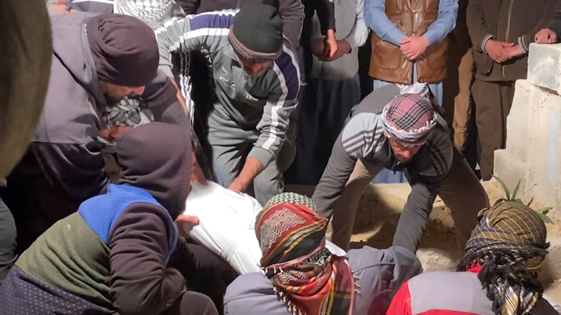 كردي عاد من الأسر الإيراني وسكن الأنبار.. تشييع كبير لـ”محمد بي كيسي” في حديثة