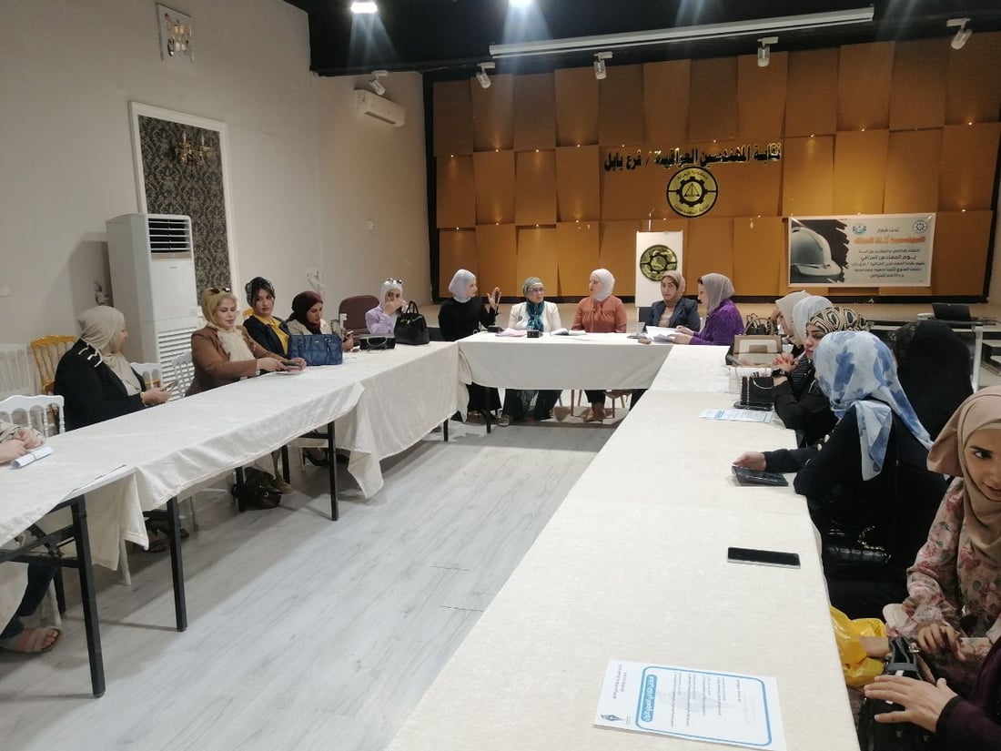 صور: حضور خاص للمرأة في جلسة أدباء بابل.. استرجاع “بنات لالش”