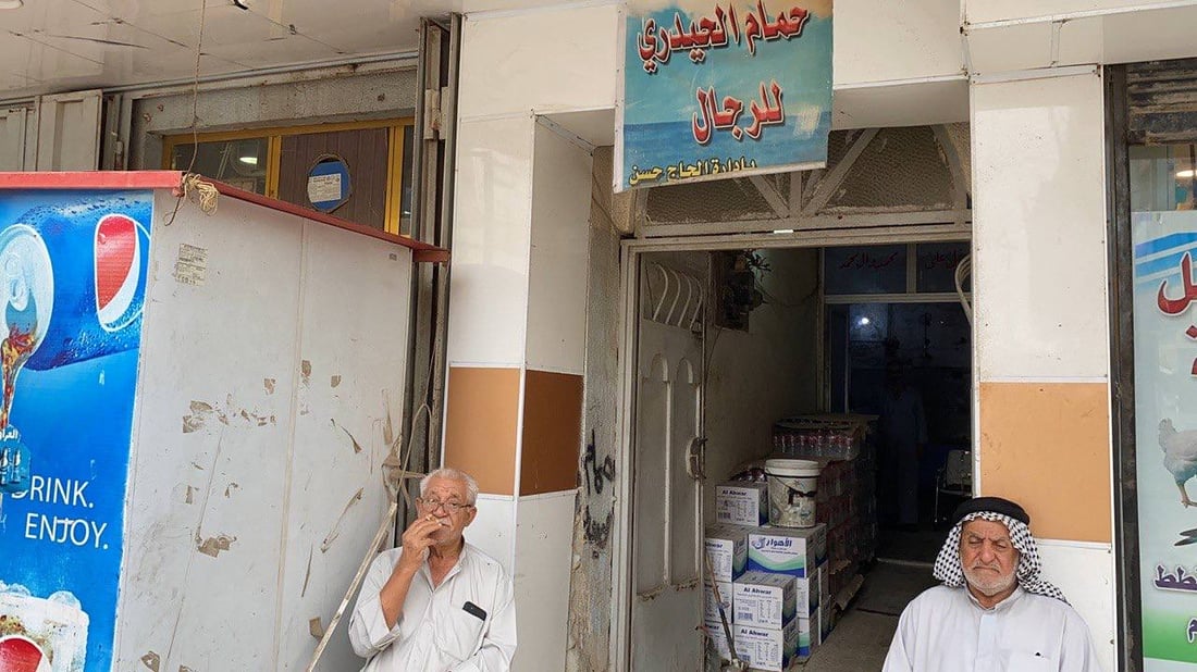 الناصرية: آخر حمّامات السوق.. يحاول استعادة الزبائن بـ”البخار والتدليك”