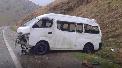 لە ناڵپارێز پاسێک وەرگەڕا و هەشت کەس بریندار بوون