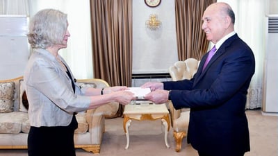 وزير الخارجية يتسلم أوراق اعتماد 7 سفراء جدد لدى العراق