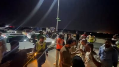 فيديو: احتجاجات مهندسي مصفى الشعيبة تتحول إلى اعتصام بنظام الشفتات