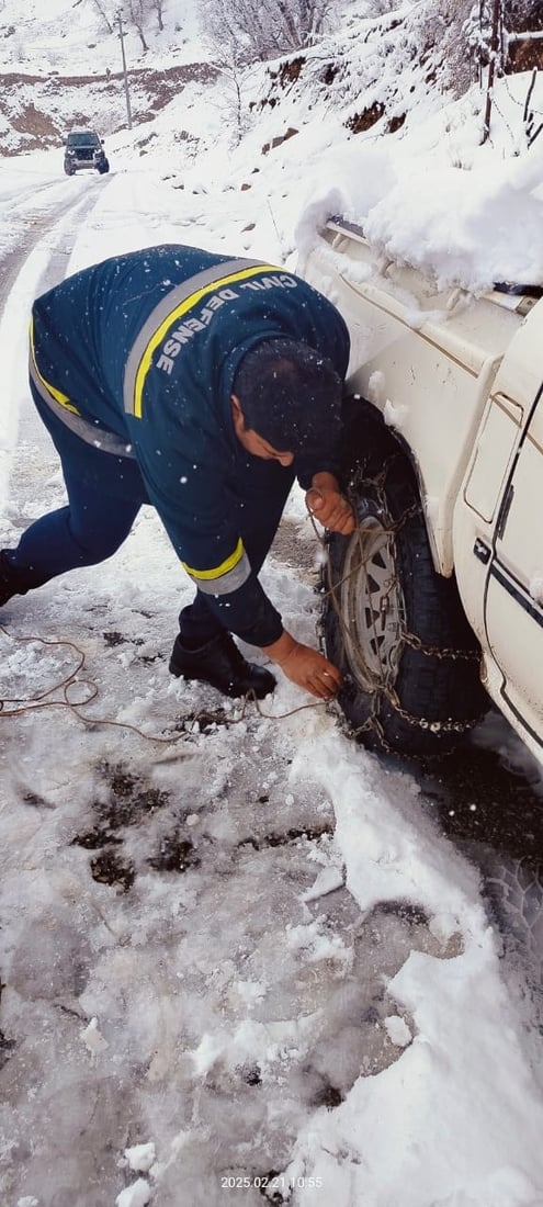 چەند پێشمەرگەیەک و ژمارەیەک هاوڵاتی لەناو بەفر رزگار کران