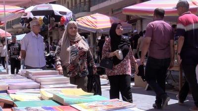 ناشرو المتنبي: عناوين الكبت الجنسي والتطرف والحرب جذبت الشباب هذا الأسبوع (فيديو)