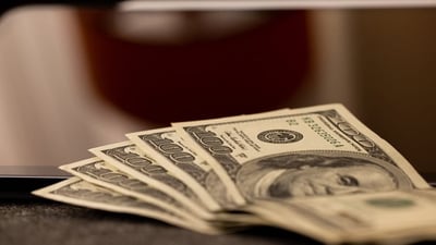 Daily currency exchange rates