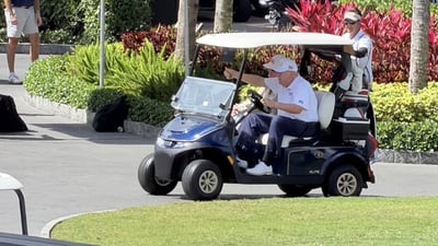 دنیا سەرەوبن بێت ترەمپ لە یاریکردنی خۆی ناکەوێت