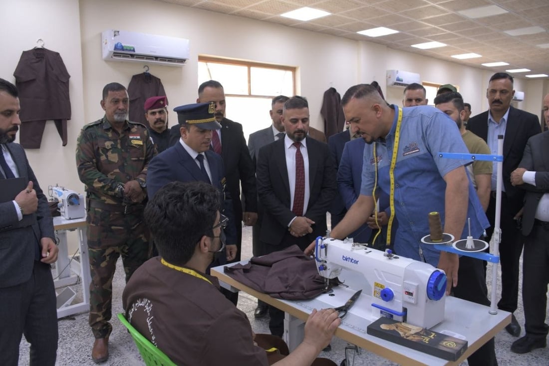 ورش خياطة وحدادة وصيانة أجهزة ضمن أكبر مشروع إصلاحي في سجن النجف