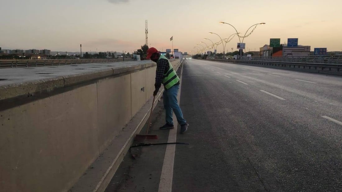 هێشتا خەڵک هەموو لەخەو هەڵنەستابوو، دەروازەکانى چوونە ناو هەولێر شۆردران