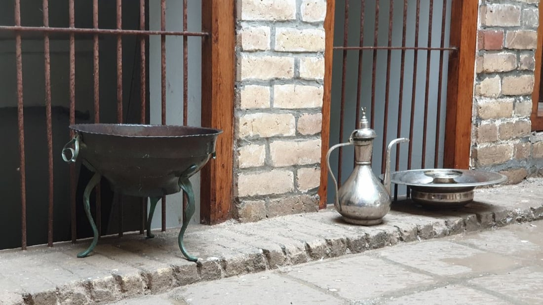 السماوة: مواطن يحوّل منزل أجداده إلى متحف.. سجلّه وقفاً للآثار بعد الوفاة