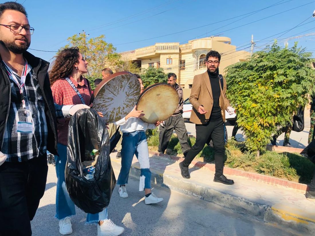 اليوم العالمي للتطوع في سنجار… الجميع شاركوا بتنظيف المدينة