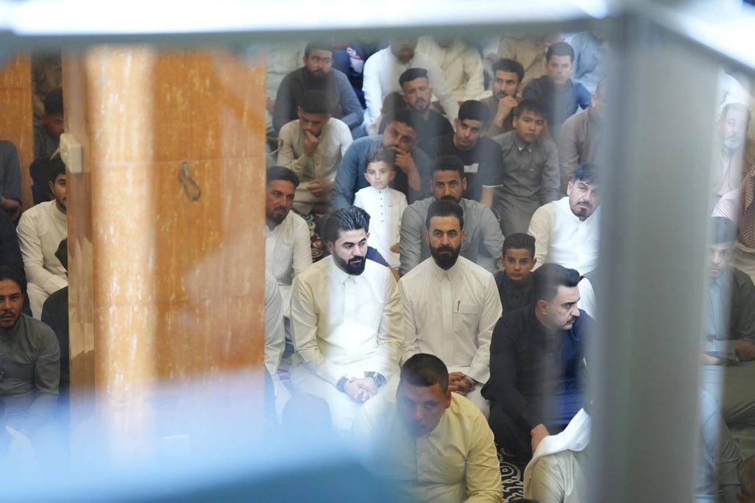 الوحيد الذي فتح بابه للمصلين في الأنبار.. صور من صلاة العيد بجامع الكرمة الكبير