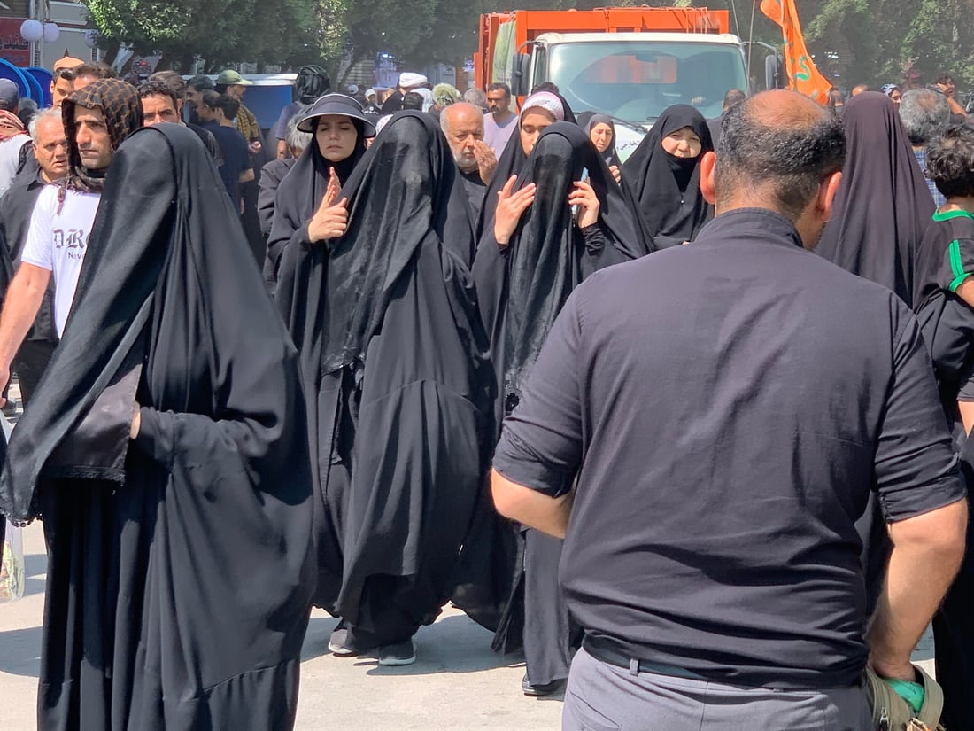 صور: 30 منظومة بث تلفزيوني استقرت في كربلاء.. 1600 صحفي يغطون الزيارة