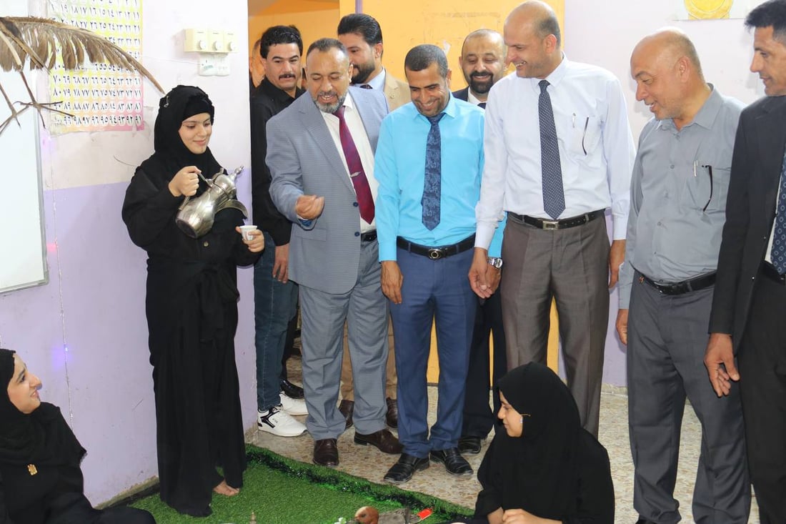 صور: أعمال يدوية ولوحات فنية مبهجة لمدارس شمال البصرة