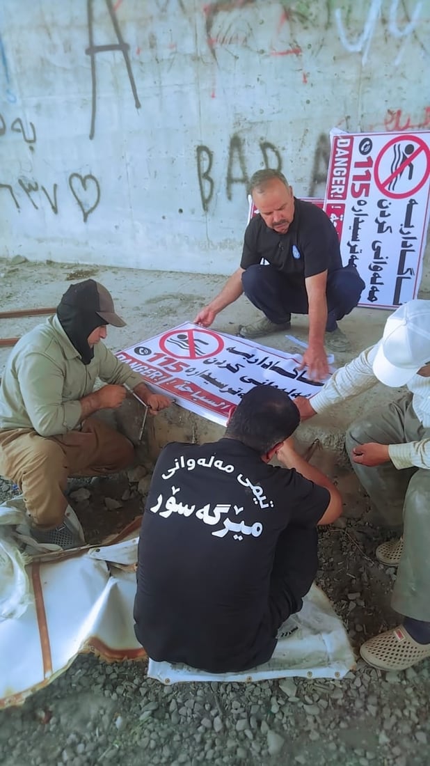 بە سێ زمان داوا لە هاوڵاتیان دەکرێت لە شوێنە مەترسیدارەکان مەلە نەکەن