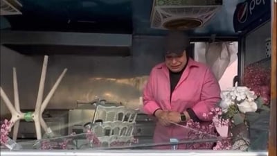 توجيه حكومي بإعادة كشك “مارية فود” وإحالة الموظف المقصر للتحقيق (فيديو)