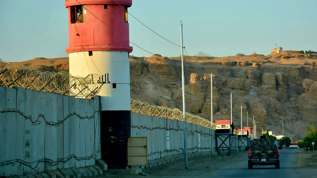Iraq denies claims of Syrian bulldozers breaching border barrier