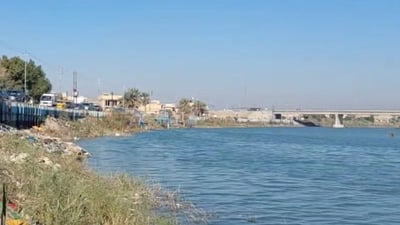 بائع مخدرات ركض ربع ساعة ورمى نفسه في الفرات.. شرطة سوق الشيوخ لاحقته بالزوارق