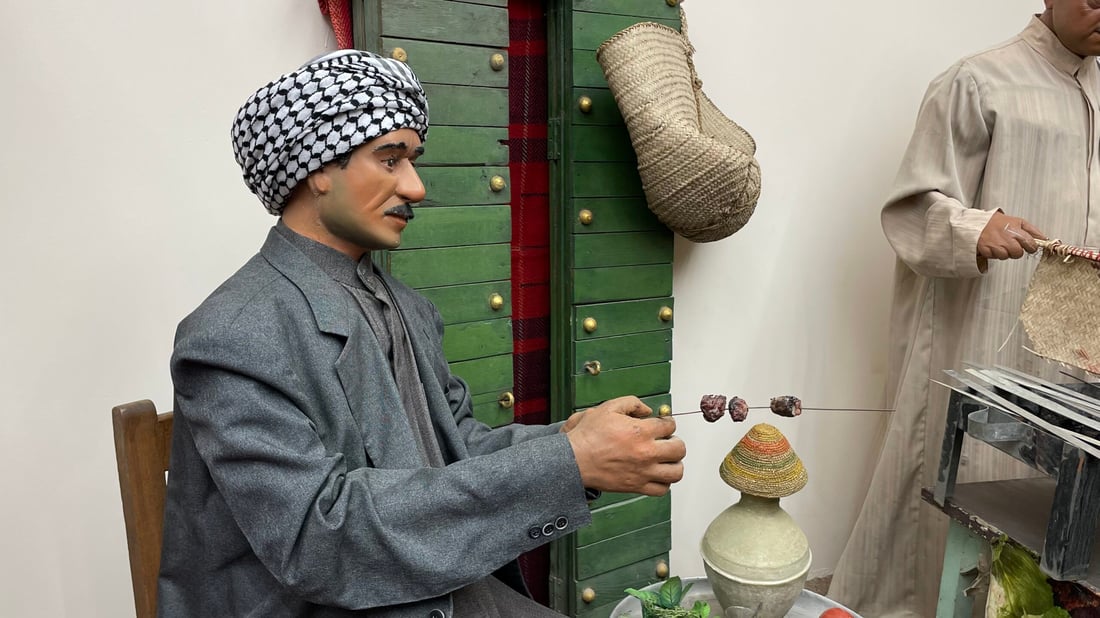 صور: السقا البغدادي وبائع التكة وساعي البريد.. الأمانة تعيد ذكريات الثلاثينيات