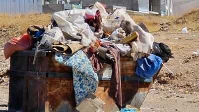 سەرەڕای پاککردنەوەی بەردەوام، بەشێک لە هاوڵاتیان زبڵەکانیان ناخەنە حاویەوە