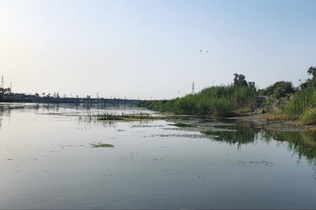 صور: صيف طويريج يكشف “أسماء الحبيبات” تحت الجسر.. أحلى البساتين تخشى الجفاف