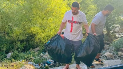 کۆمەڵێک گەنج سەرچاوەیەکی ئاویان پاککردەوە