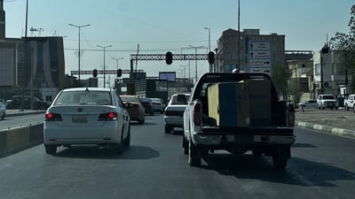 منتسب مرور يفتح السير رغم الإشارة الحمراء ويتسبب بغرامات بالجملة