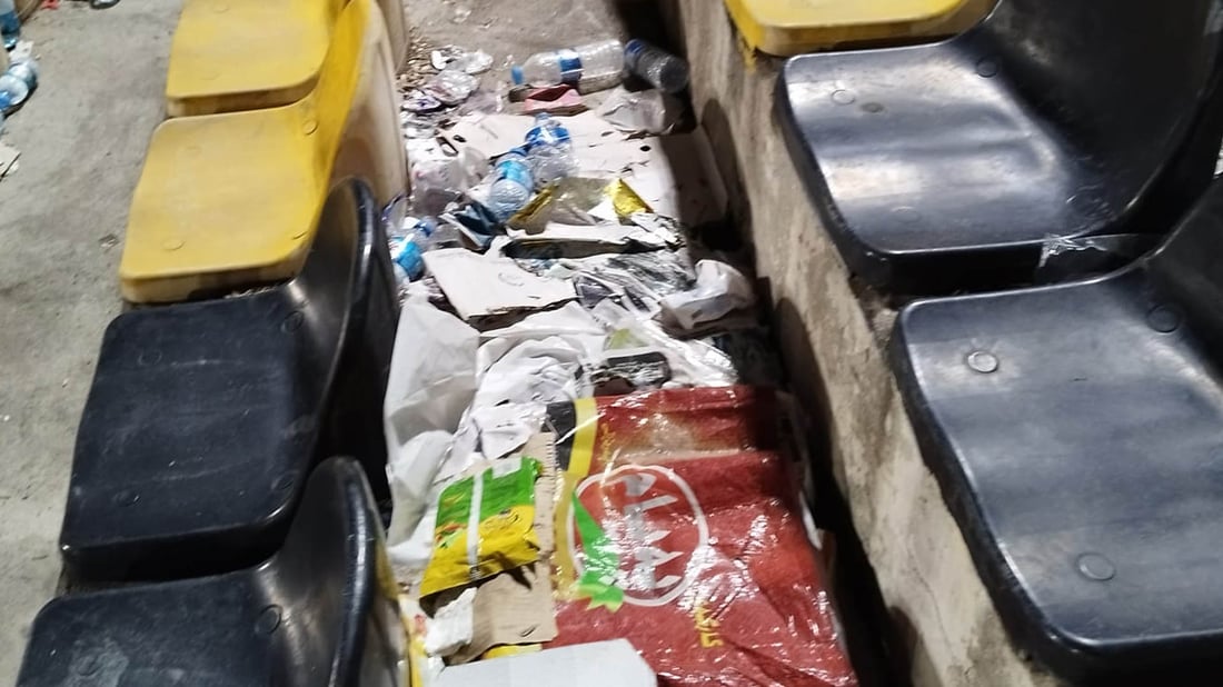 لە یاریگای هەولێر نزیکەی تۆن و نیوێک زبڵ و خاشاک کۆکرایەوە