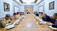 السوداني يبحث مع قادة الجيش تنويع مصادر التسليح ورفع ا...