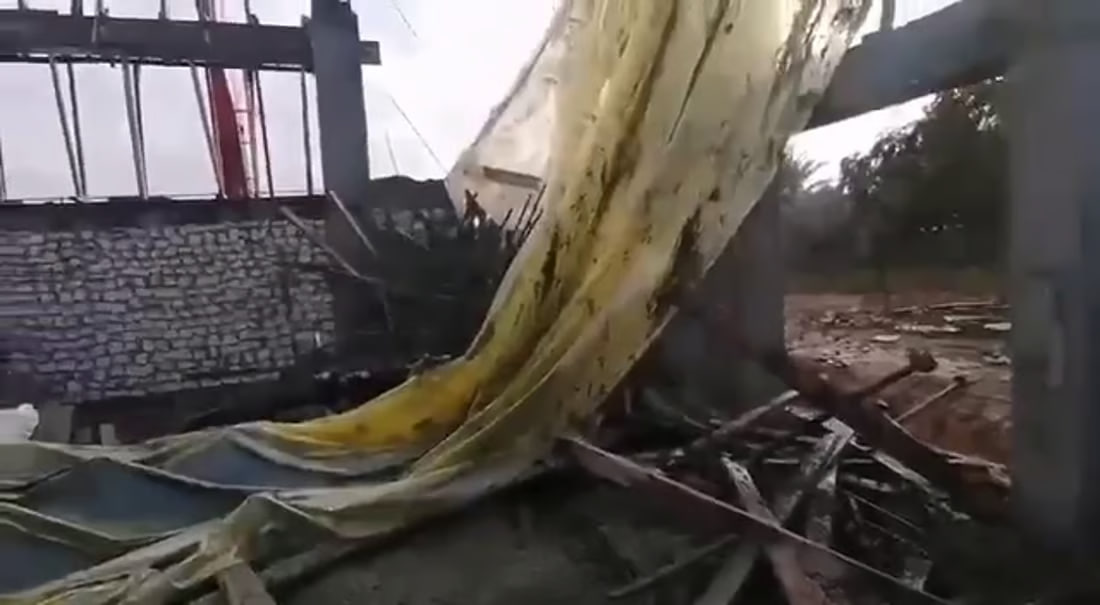 Nine workers injured in Anah city mosque ceiling collapse